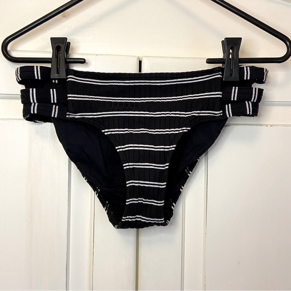 Seafolly Ribbed Inka Stripe Bikini - Picture 3 of 13
